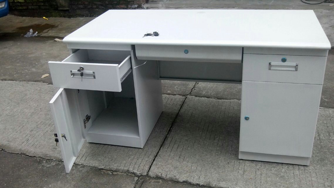 供应西安钢制办公桌厂家销售办公桌电脑桌学习桌阅览桌