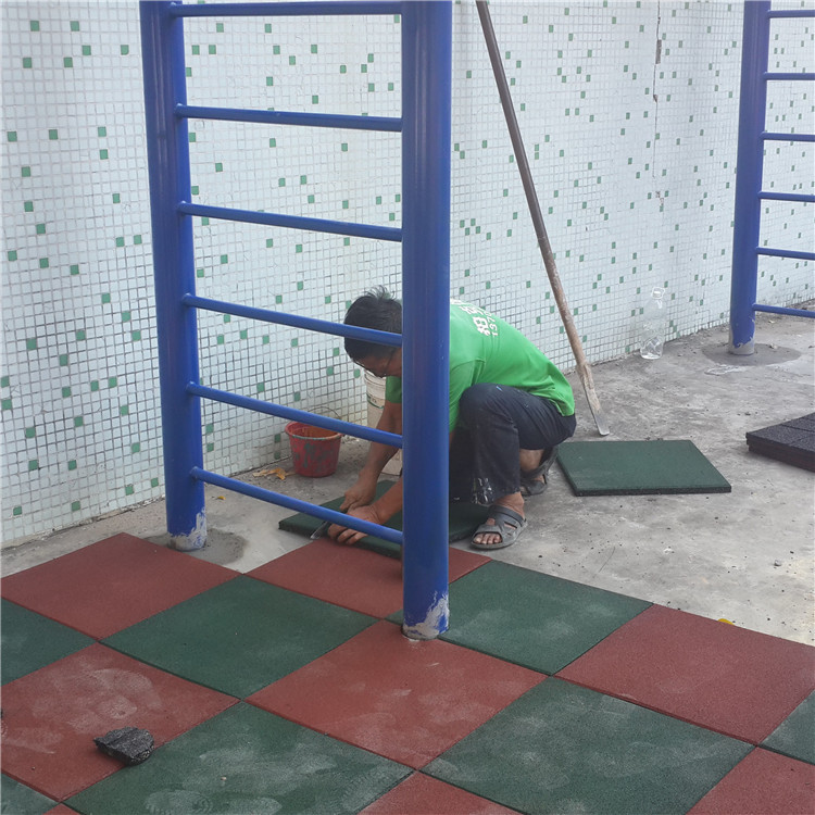 橡胶地垫/幼儿园用橡胶地垫/广场橡胶地垫