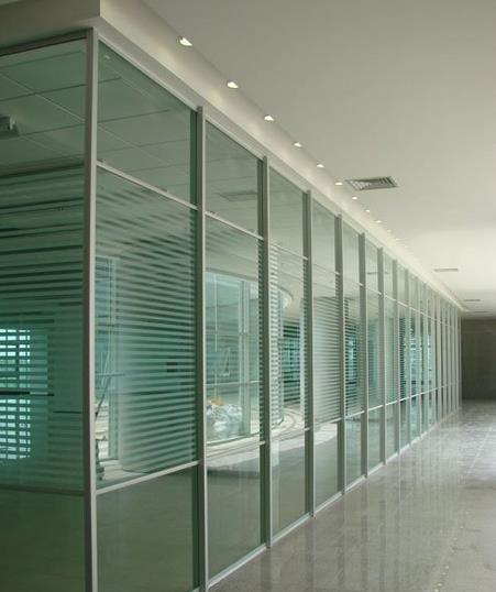 青岛办公室隔断,潍坊办公室如何划分空间,多成装饰