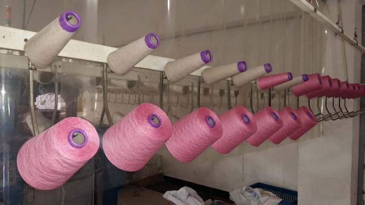 厂家直销 粉色再生棉纱线，织布纱，机织纱，合股纱，专业纺织