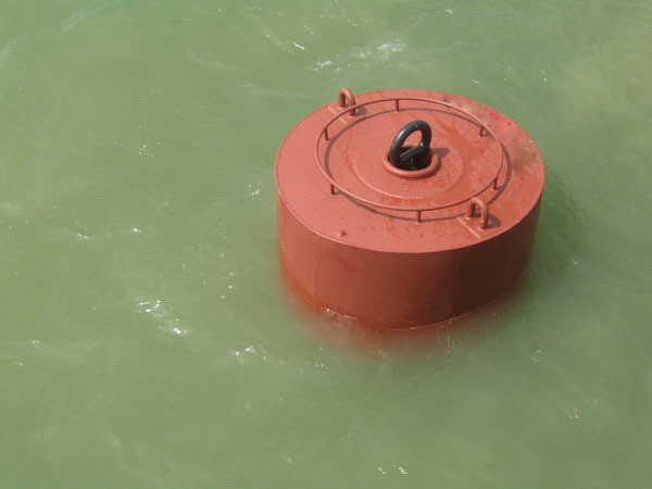 系船浮筒 钢制浮标 船用锚浮标 海洋漂浮浮球 避风浮鼓