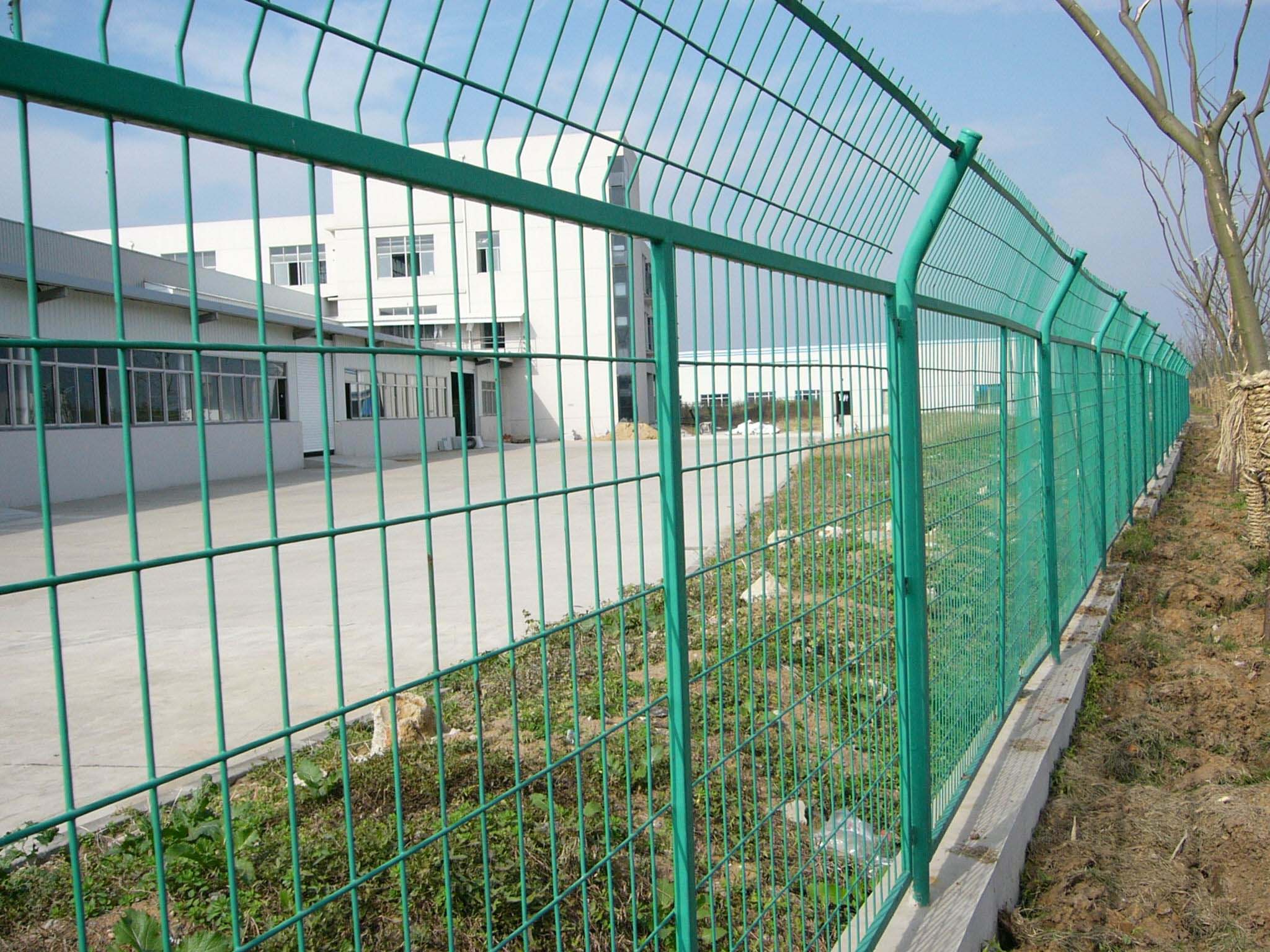 硬塑围墙荷兰网护栏网铁丝网养鸡网养殖网养鸽子果园隔离网围栏网