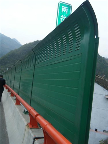 贵州声屏障厂家直供高速公路隔声板金属百叶声屏障吸声板吸音板