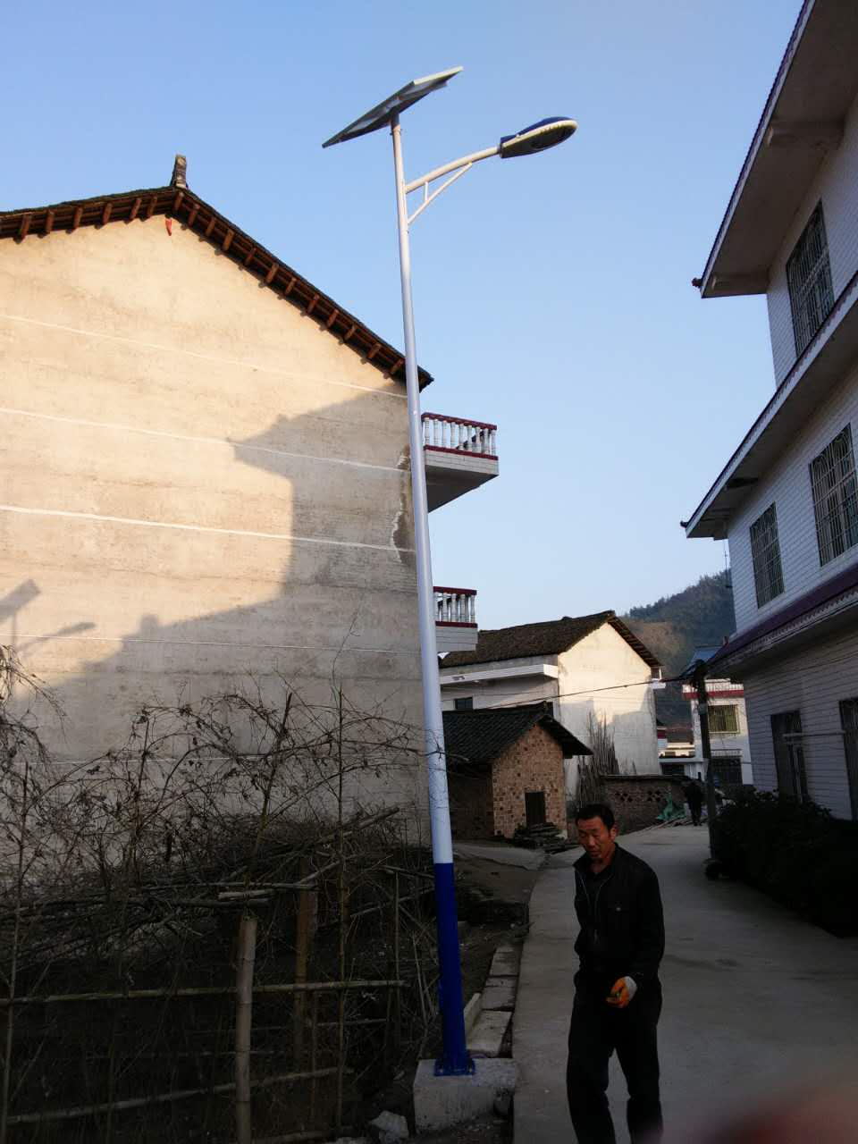 湖南新宁县白沙镇太阳能路灯价格-白沙镇路灯安装