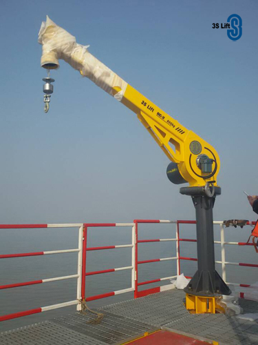 海上风电平台吊机、小型起重设备、可旋转吊装作业设备，平台**小型吊机，微信起重机
