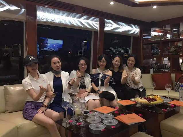 上海私人游艇租赁航伽游艇高贵奢华的私人定制
