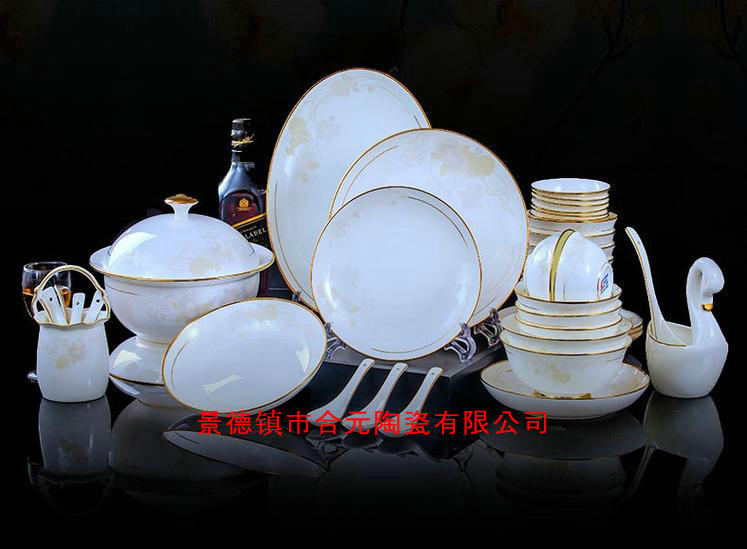 定做陶瓷餐具印LOGO，景德镇骨瓷纯白餐具印企业商标