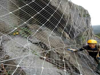 悬崖拦石网 矿山护坡网 柔性边坡防护网