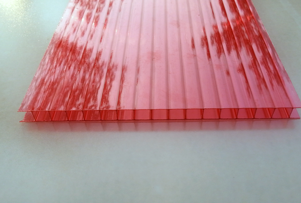 临沂兰代尔阻燃性阳光板 50微米UV防紫外线涂层