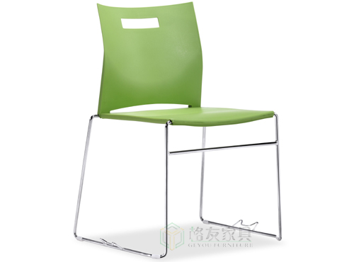 广东可堆叠塑料椅，实心钢架塑料椅