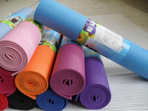 单色8MM防滑PVC瑜伽垫 户外运动健身瑜珈用品垫子 可定做LOGO 一件代发