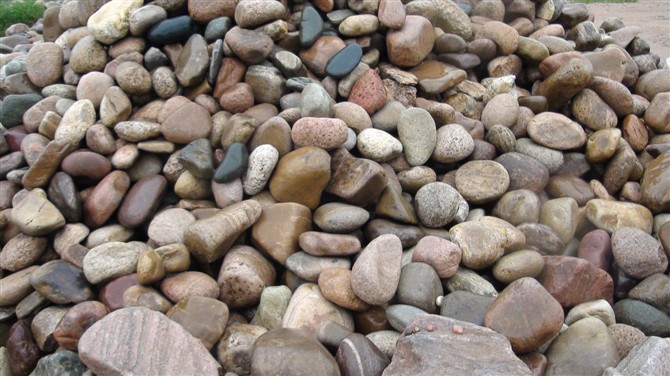 河沙 鹅卵石 彩砂 彩色石子 白色鹅卵石 红色鹅卵石