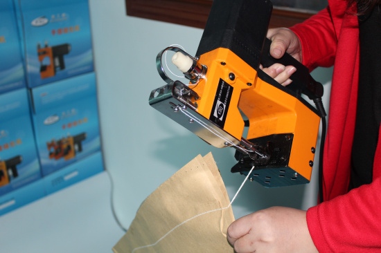 鄂尔多斯，全铜芯马达电动缝包机，进口材质手提缝包机