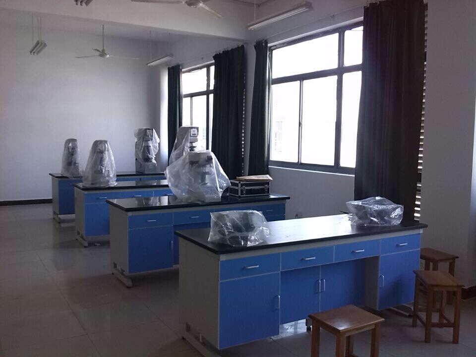 实验室显微镜，安徽职业学院金相显微镜实验室