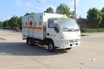 甘孜藏族自治州易燃液体厢式运输车/9米6易燃液体车/公告型号