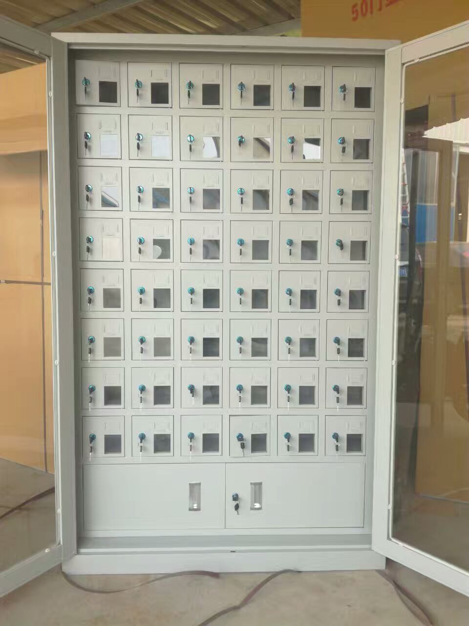 手机充电柜价格厂家定制30门，48门，100门各种手机柜，充电柜