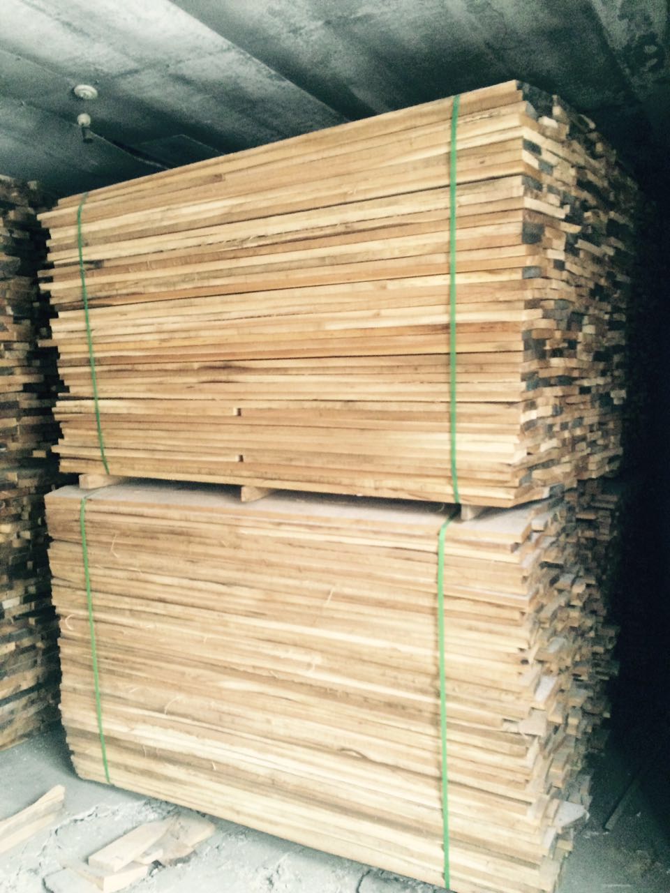 哈尔滨厂家批发水曲柳烘干板材价格 水曲柳集成材精细加工硬杂木材