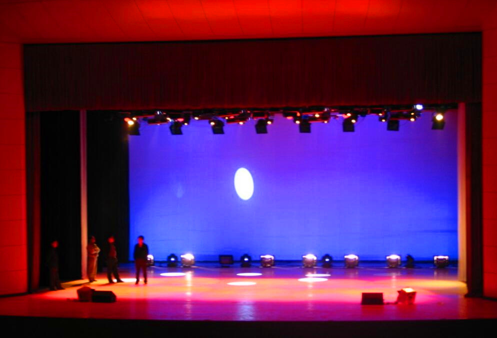 重庆舞台灯光 标准礼堂灯光舞台灯光解析