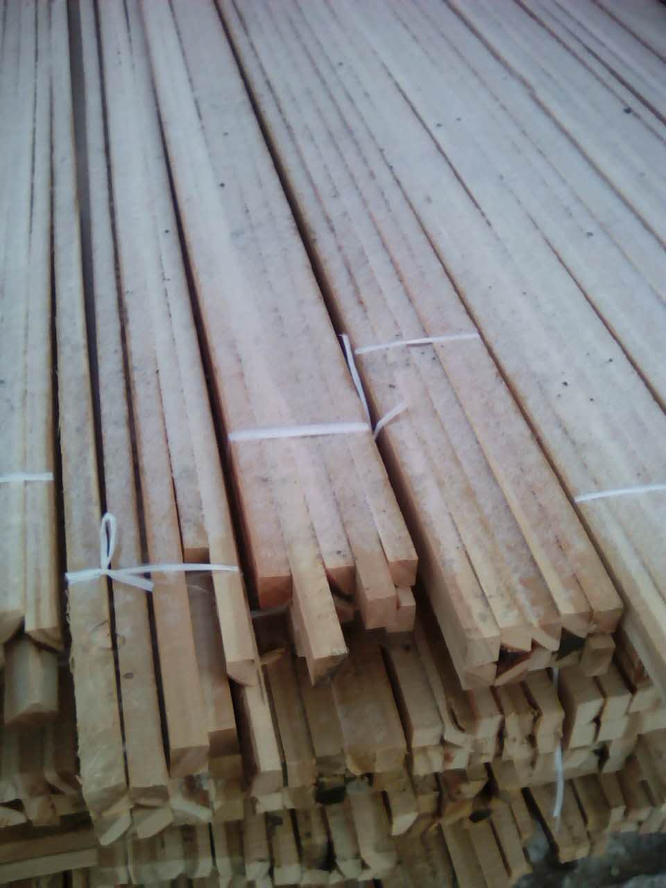 绥芬河较好的木材加工厂 绥芬河供应东北落叶松装修实木板材