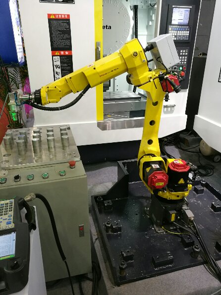 惠州发那科机器人 法兰克注塑机 CNC 沙迪克慢走丝 机械手