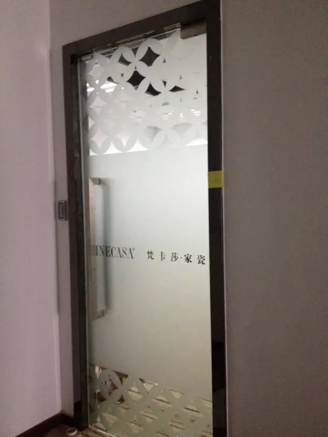 深圳玻璃门维修，玻璃门故障维修