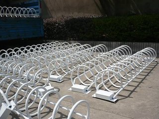 供应秦皇岛螺旋式自行车停放架厂家您较佳的选择