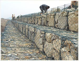 供应石笼网护坡石笼网规格生态石笼网箱规格