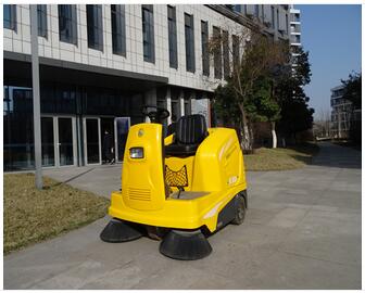 小型XL-1350清扫车厂家环卫物业道路扫地车做扫地车价格低