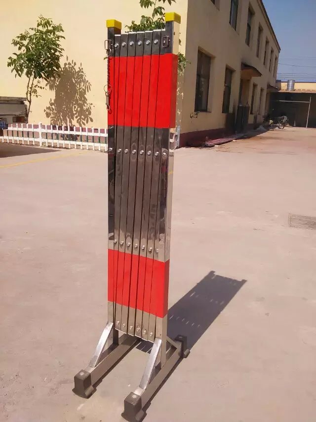 不锈钢安全护栏杆 隔离带栏杆 安全护栏 隔离带 伸缩带围栏