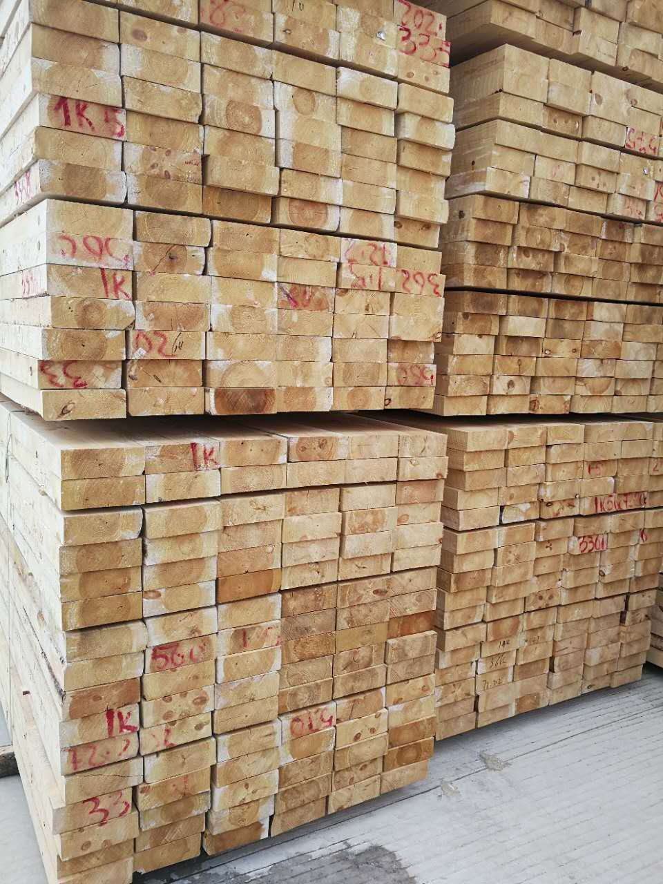 绥芬河木业常年供应实木板材 优质白桦原木板材 厂家货源