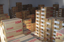 济宁专业提供NSK原装进口轴承、原装正品假一罚百、精密交界处球轴承B7004C、7005C