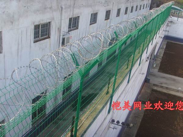 武汉监狱护栏网_Y型安全护栏网_刺网防护栏