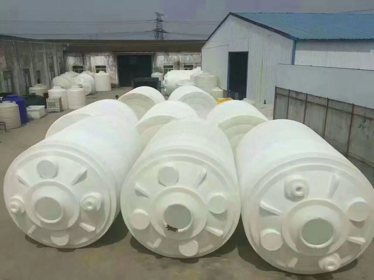 供应眉山白色200升塑料桶耐腐蚀塑料罐