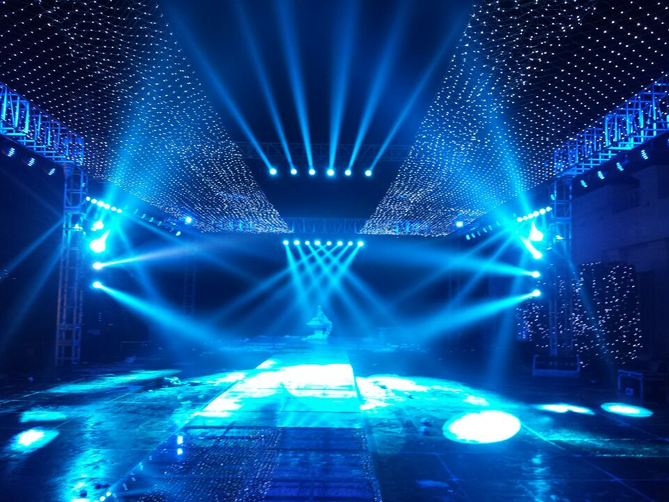 上海文艺晚会舞台搭建及灯光音响现场布置