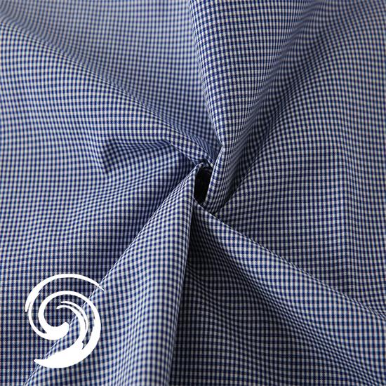 厂家直销深蓝白小格子布高级纯棉免烫抗皱衬衣面料色织布T33-1296