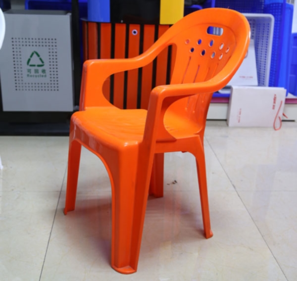 FC出口塑料桌椅圆形加厚沙滩塑料桌椅专业出口