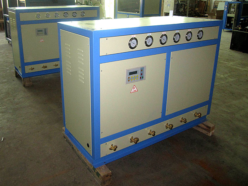 冰水机厂家直销50HP水冷箱式冷水机