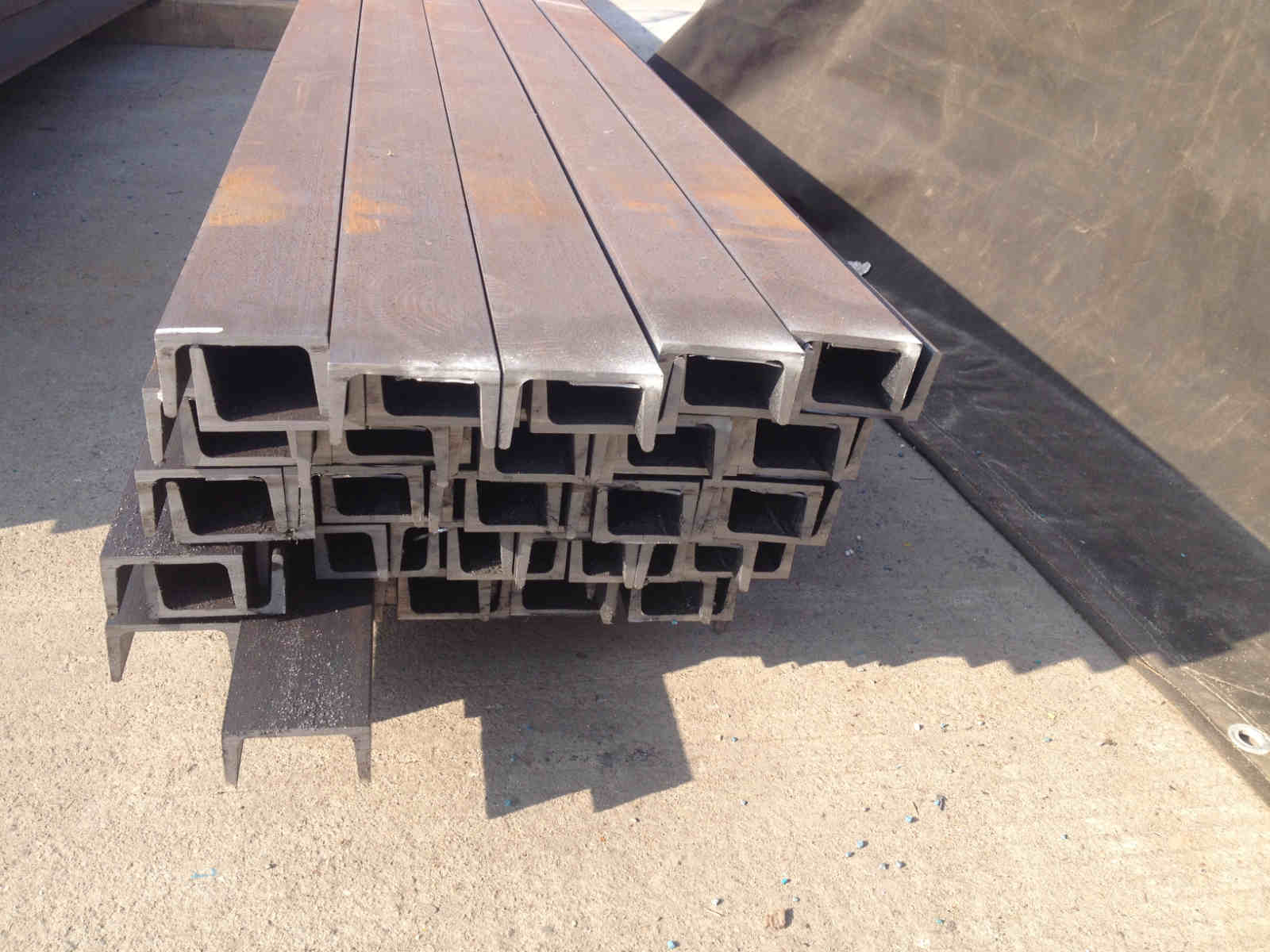 三明欧标槽钢厂家直供 UPE220欧标槽钢专业批发常年供应
