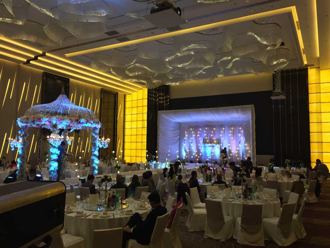 上海婚礼灯光音响布置 舞台策划搭建公司