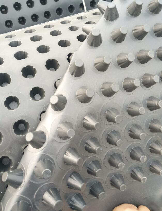 土工合成材料生产厂家介绍HDPE塑料立体排水板标准、规格、尺寸