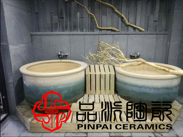 韩式温泉泡澡缸厂家供应 较乐汤陶瓷风吕缸 单色艺术陶瓷澡缸