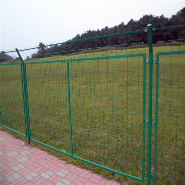 新疆铁丝围栏网,乌鲁木齐围栏网厂,钢丝网围栏价格