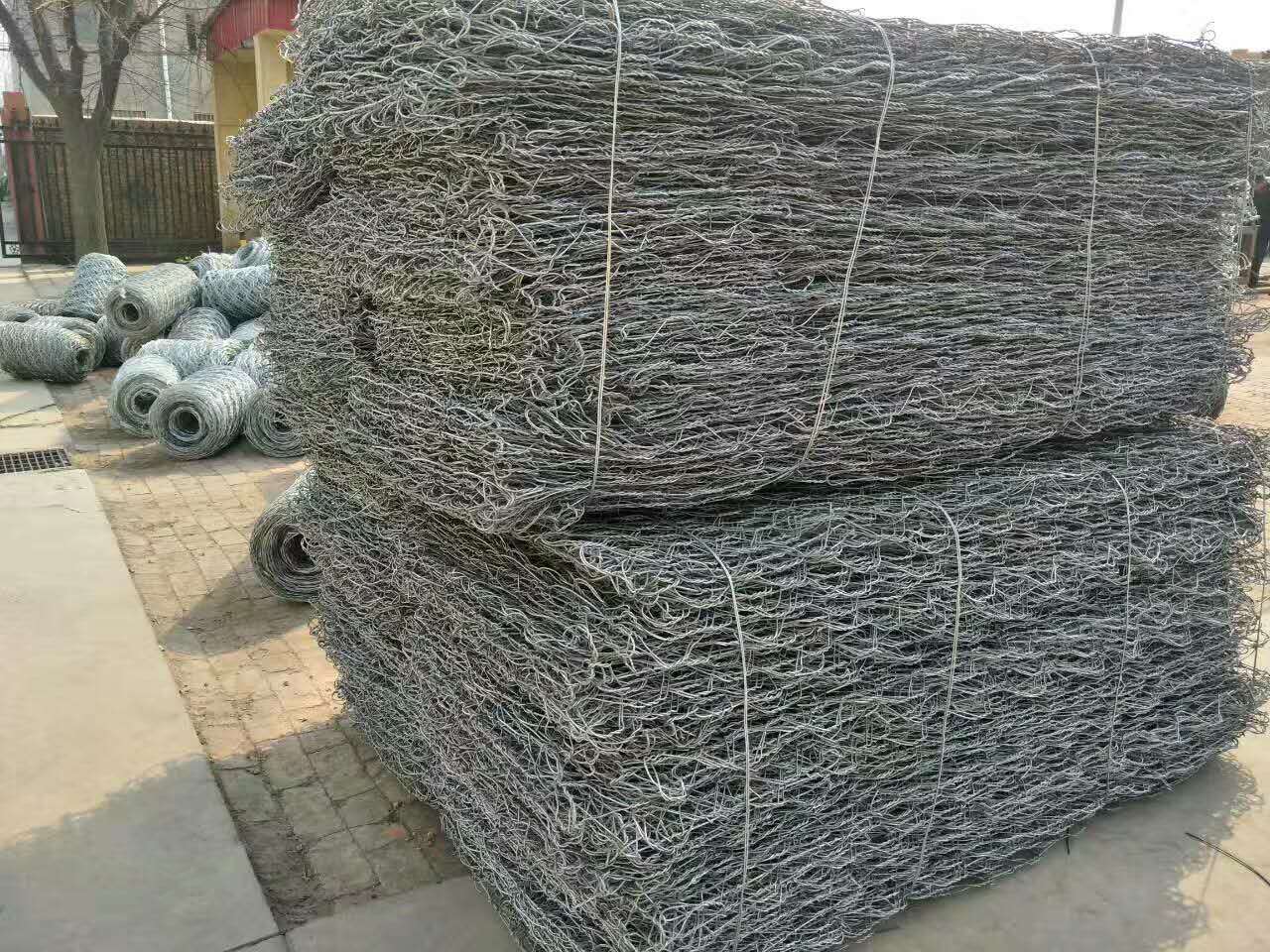 优质镀锌生态石笼网@四川格宾石笼网生产厂家@六角网编织石笼网箱