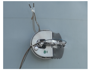 圣瑞爬壁机器人磁吸附爬壁机器人 除锈 喷漆 检测爬壁机器人