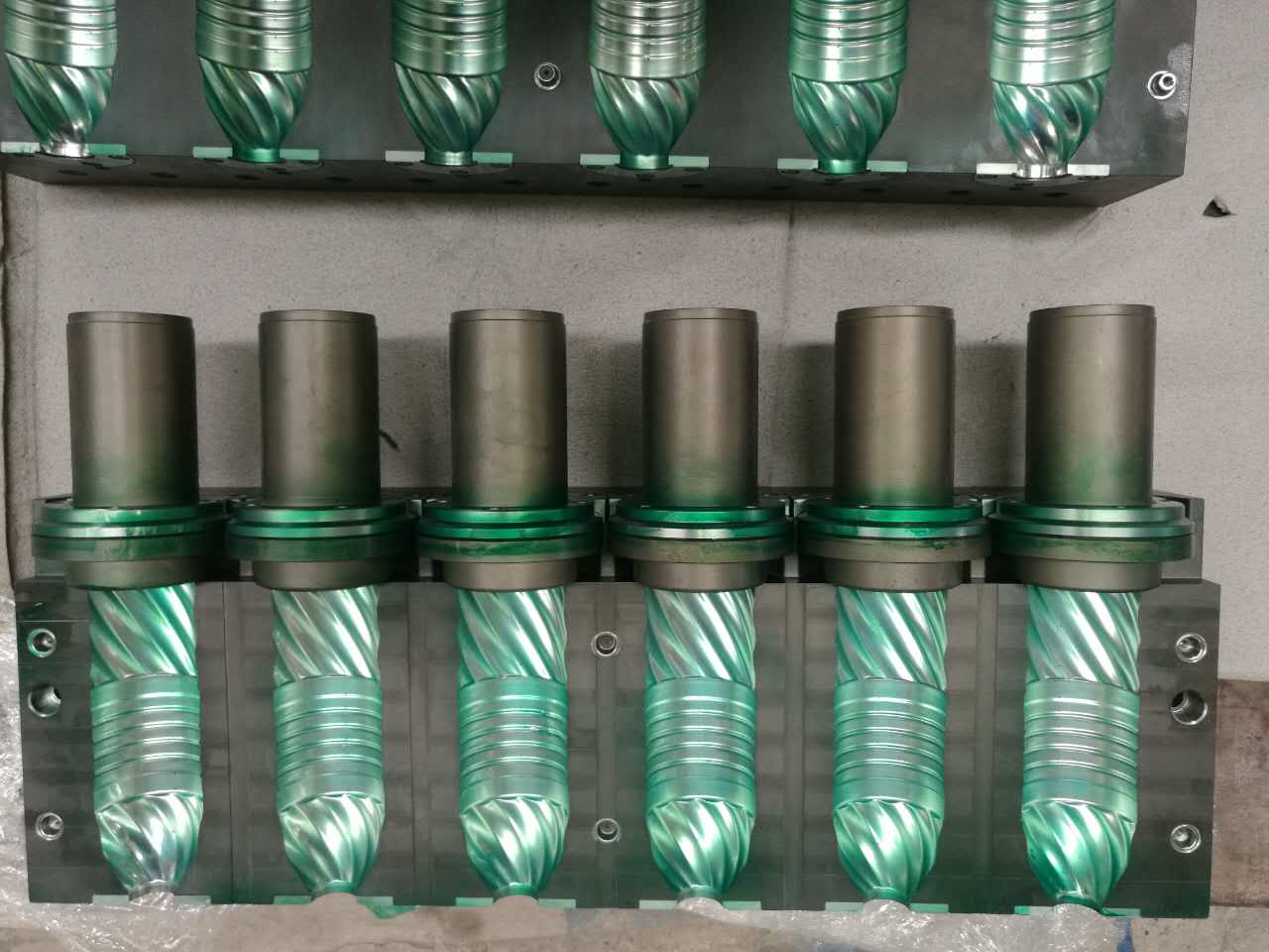 500ML10000瓶产量吹瓶机一出六PET全自动吹瓶机