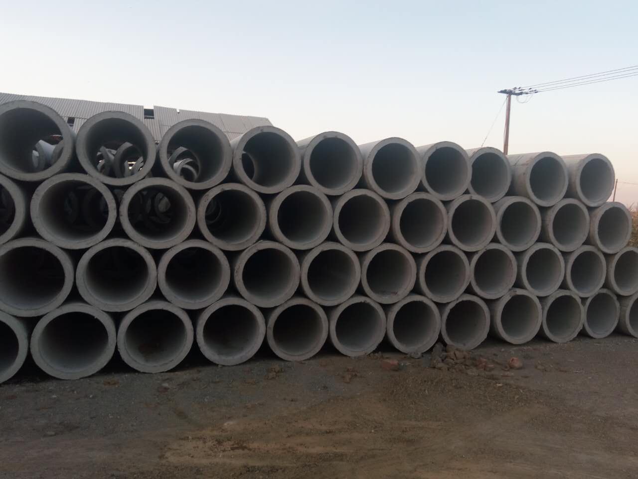 双鸭山饶河县厂家生产销售水泥制品 供应优质各型号水泥管