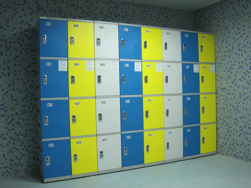 洛阳宏宝专业彩色拆装柜寄存柜生产厂家１３７８３１２７７１８
