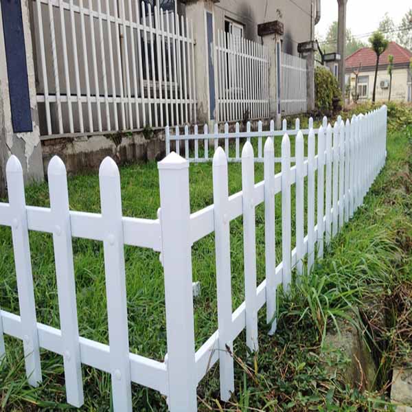 黄冈新型庭院护栏，供应道路护栏质量上乘