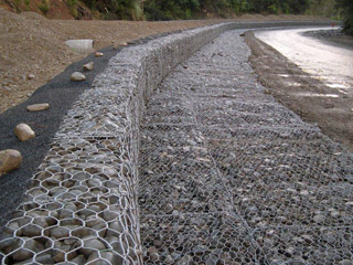 河北盈石石笼网的断面尺寸标准以及采用的编制方法