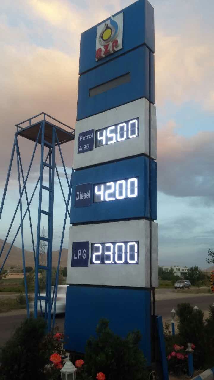 塞浦路斯，秘鲁12英寸户外防水8.888油价屏LED数字油价牌 LED加油站价格牌